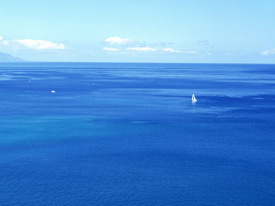 舒服蔚蓝色大海风景壁纸