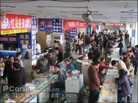 火热的黑手机卖场
