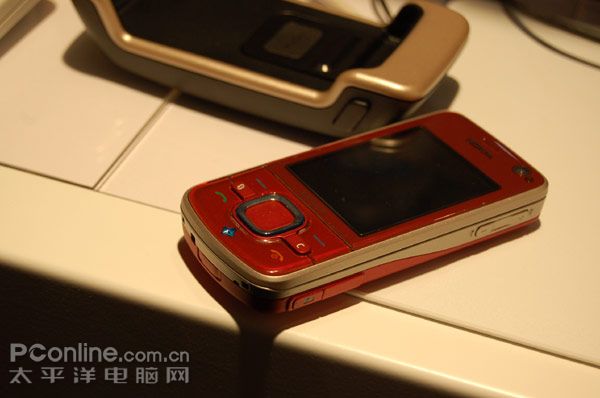 [3GSM 2008]诺基亚新一代导航手机6210N