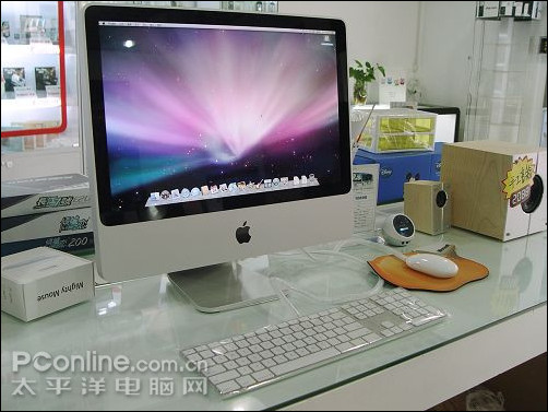 坐在窗口吃苹果 买苹果电脑送正版XP_福建笔