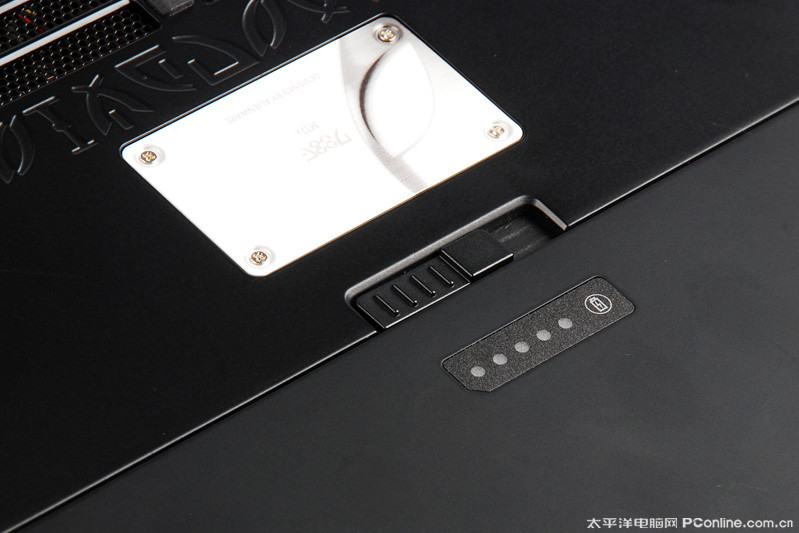 Alienware M17x(ALW17D-3828)ͼ