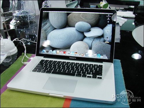 O MacBook Pro 13(MB990CH/A)