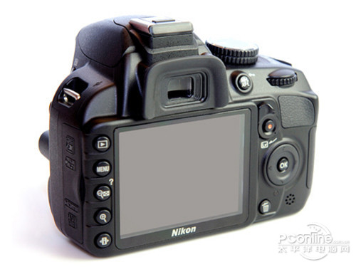 D3100