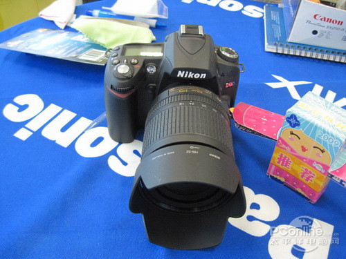 尼康D90套机(18-105mm)