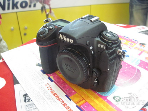 尼康 D300S(配16-85mm镜头)