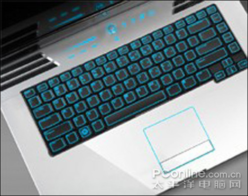 1369871_alienware.jpg