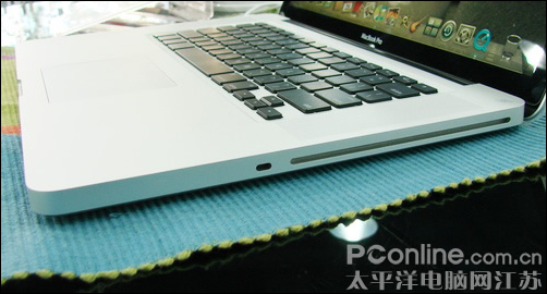 苹果MacBook Pro 17(MB766)