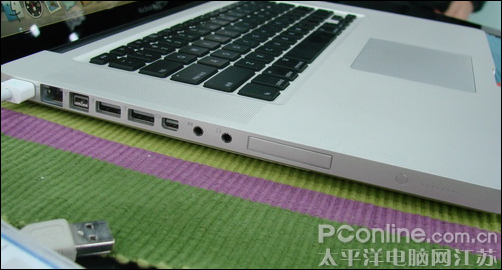 苹果MacBook Pro 17(MB766)