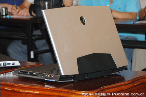 1692262_dell_alienware_4.jpg