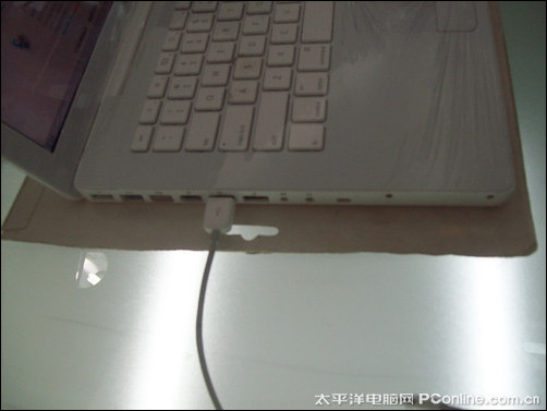 苹果MacBook MC240